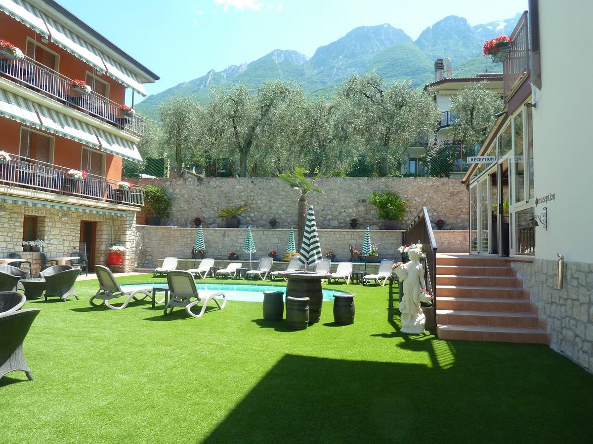 Albergo Casa Este Brenzone sul Garda Exterior photo