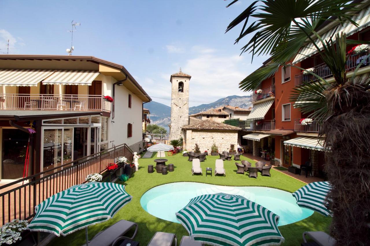 Albergo Casa Este Brenzone sul Garda Exterior photo